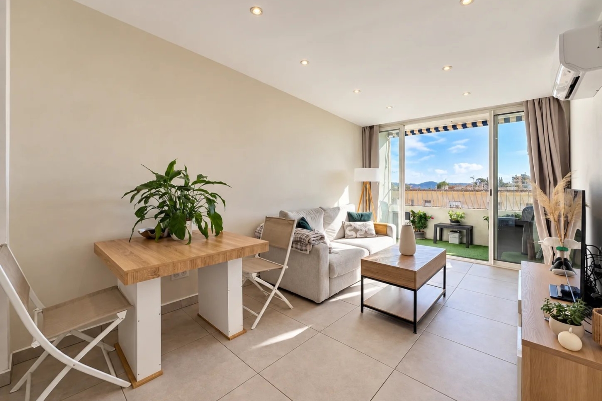 Appartement de luxe à vendre à Grasse, 160 000 €, Photo 2