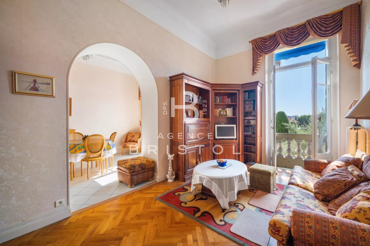 Luxury Apartment for sale in Beaulieu-sur-Mer, 1 450 000 €, Photo 3