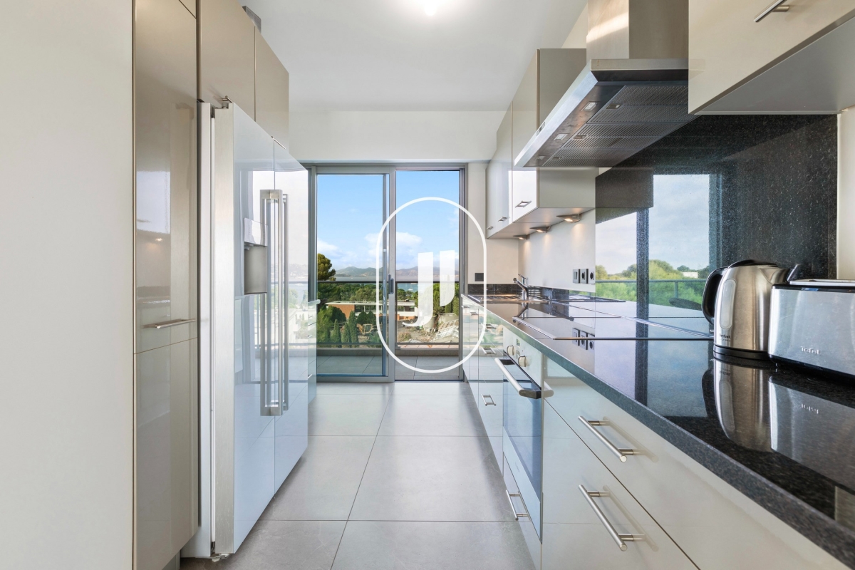 Luxury Apartment for sale in Antibes, 3 675 000 €, Photo 7