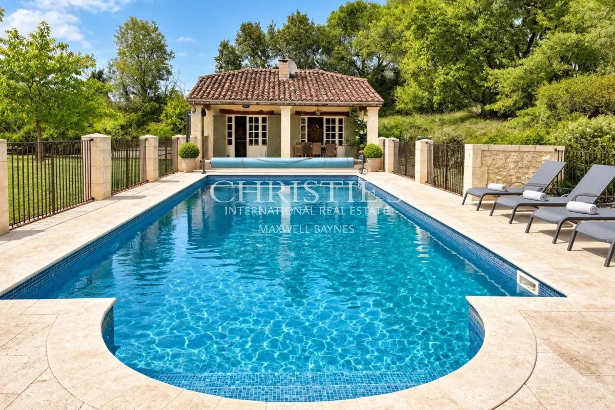 Luxury House for sale in Vic-Fezensac, 975 000 €, Photo 2