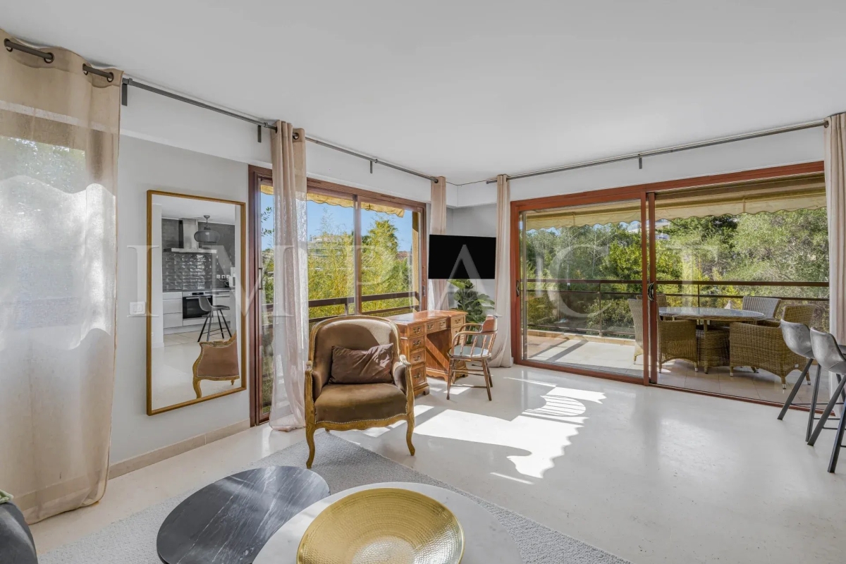 Appartement de luxe à vendre à Cannes, 369 000 €, Photo 2