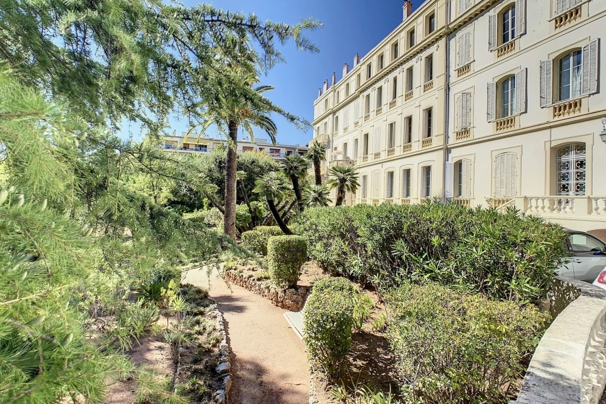 Appartement de luxe à vendre à Cannes, 899 300 €, Photo 2