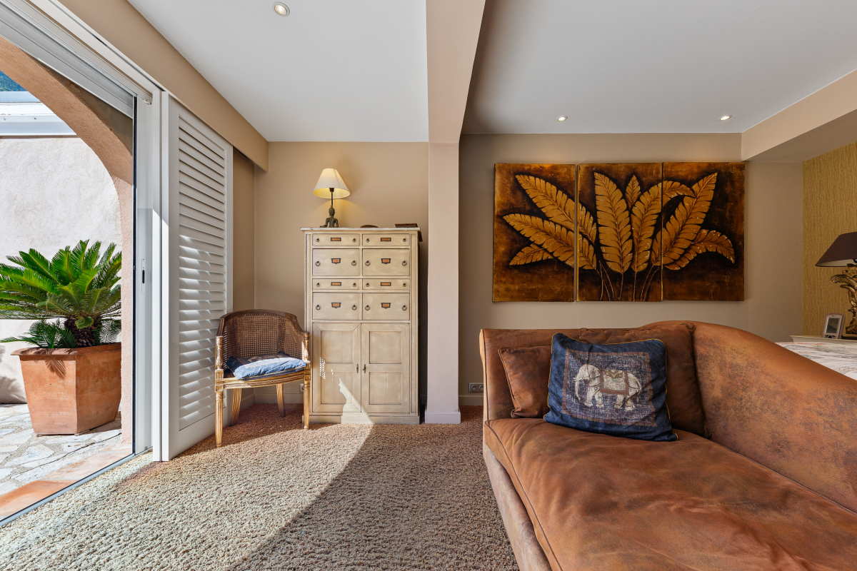 Luxury House for sale in Mandelieu-la-Napoule, 1 180 000 €, Photo 5