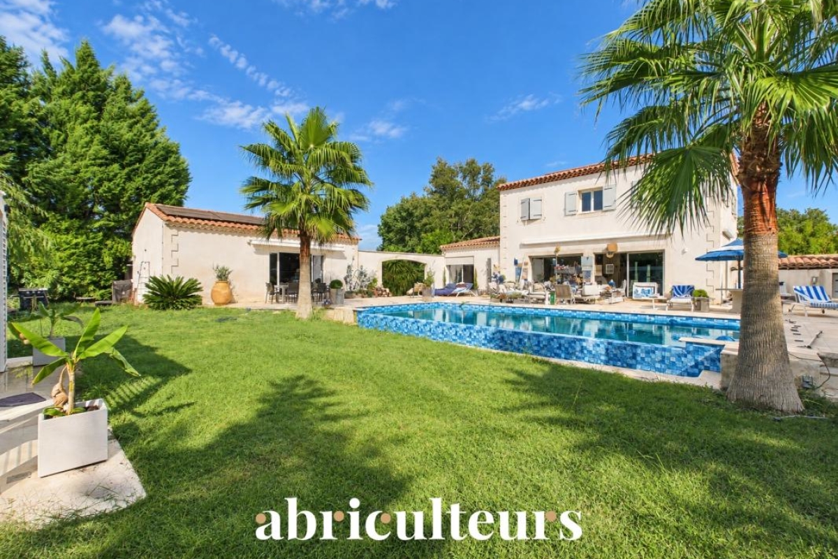 Maison de luxe à vendre à La Barben, 1 150 000 €, Photo 1