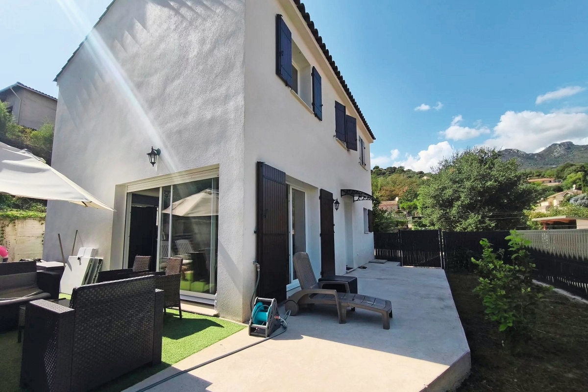 Luxury House for sale in Menton, 840 000 €, Photo 1