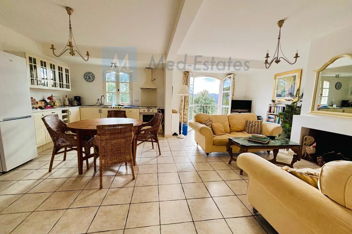 Maison de luxe à vendre à Grimaud, 695 000 €, Photo 4