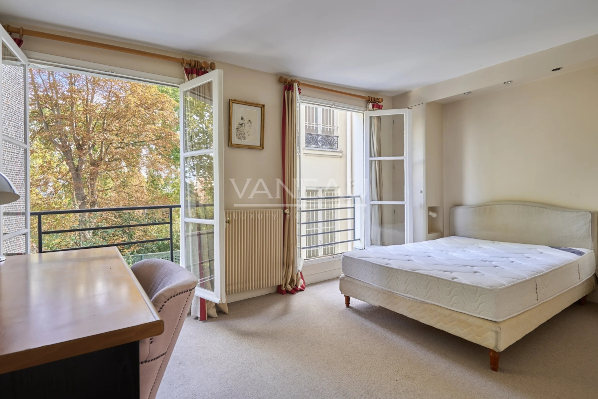 Luxury Apartment for sale in Paris 7ème, 1 150 000 €, Photo 3