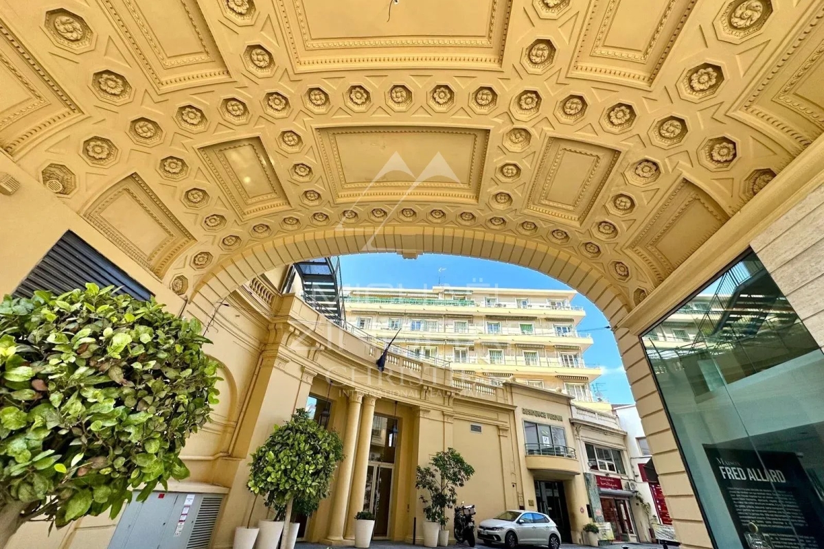 Appartement de luxe à vendre à Nice, 455 000 €, Photo 2