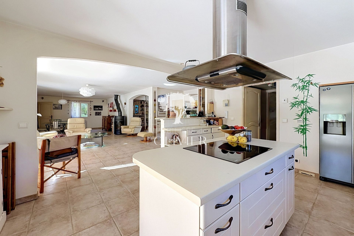 Luxury House for sale in Céreste, 585 000 €, Photo 2