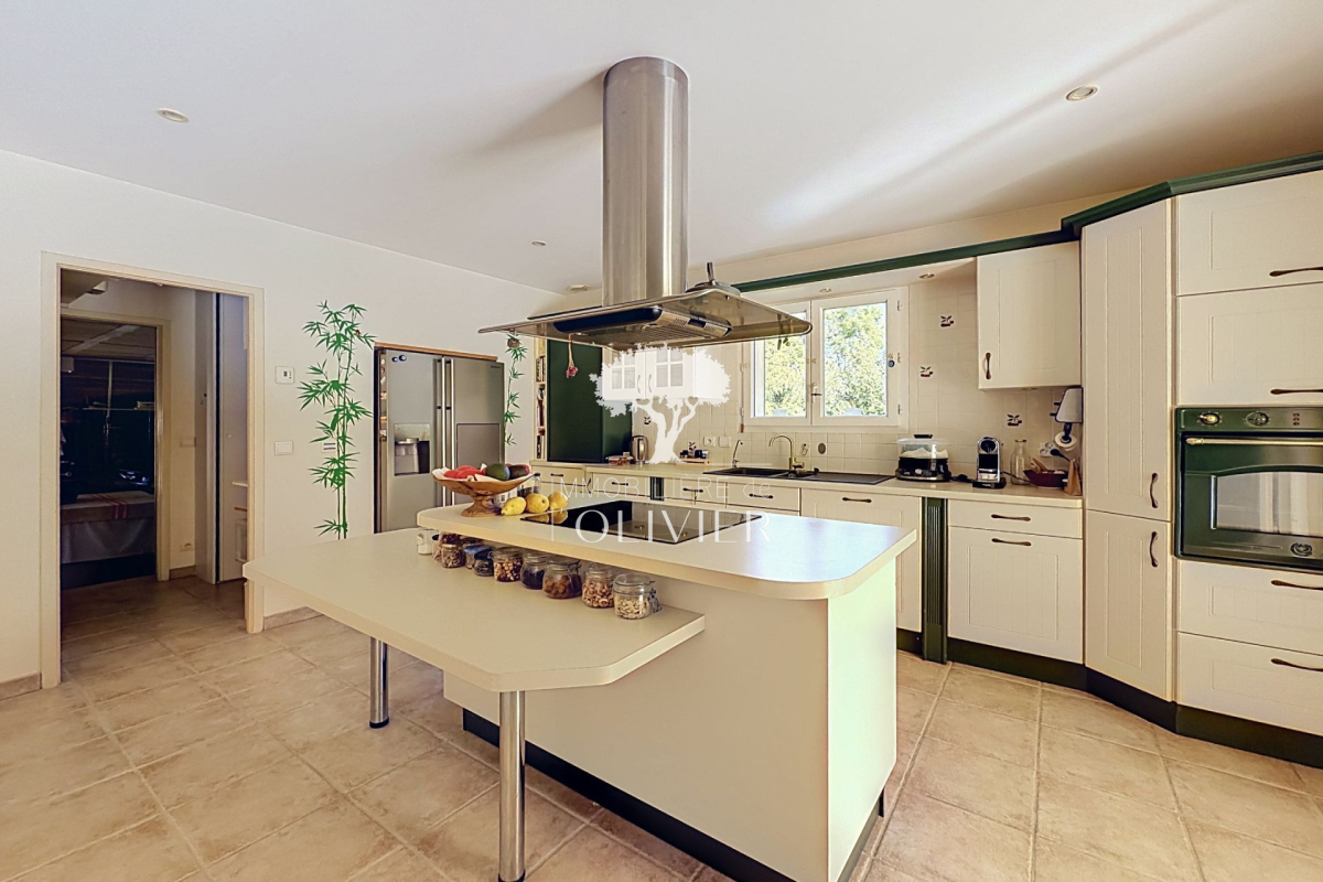 Luxury House for sale in Céreste, 585 000 €, Photo 3