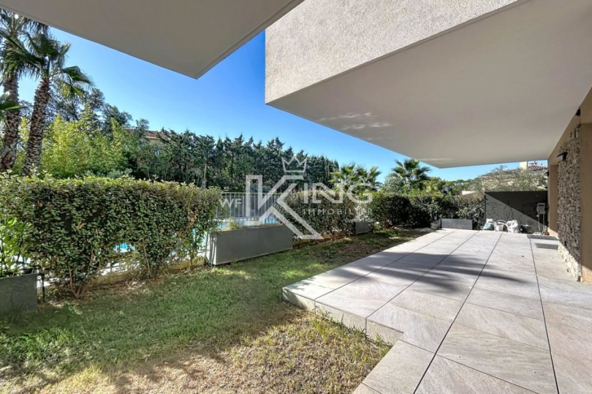 Appartement de luxe à vendre à Saint-Raphaël, 698 000 €, Photo 4