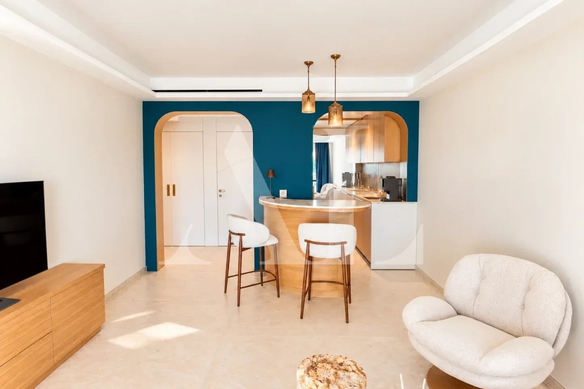 Luxury Apartment for sale in Le Golfe Juan, 550 000 €, Photo 4