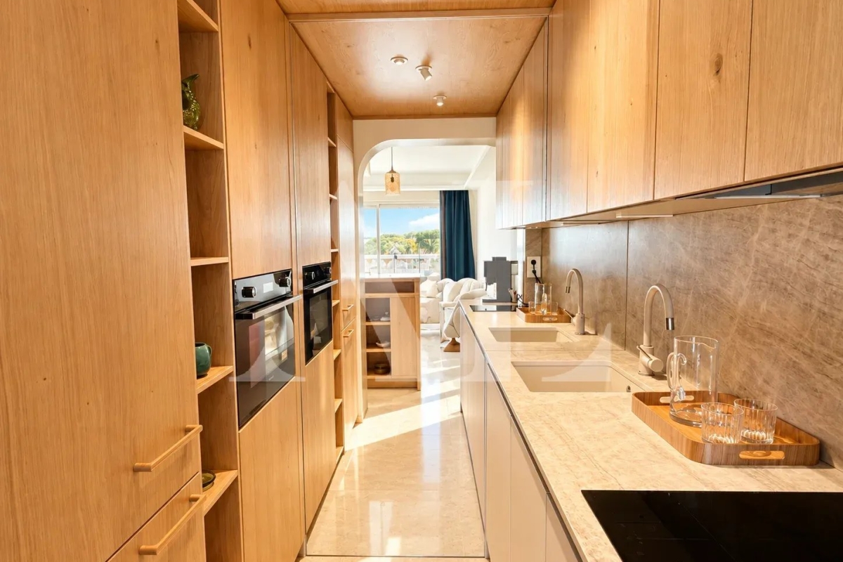 Luxury Apartment for sale in Le Golfe Juan, 550 000 €, Photo 5