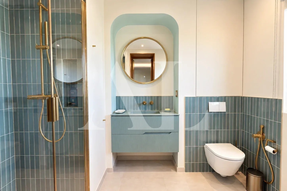 Luxury Apartment for sale in Le Golfe Juan, 550 000 €, Photo 7