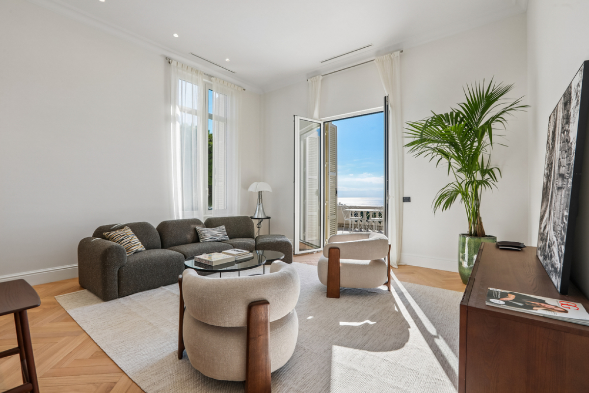 Luxury Apartment for sale in Roquebrune-Cap-Martin, 1 380 000 €, Photo 2