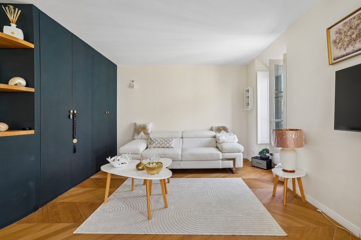 Luxury Apartment for sale in Bordeaux, 699 000 €, Photo 3