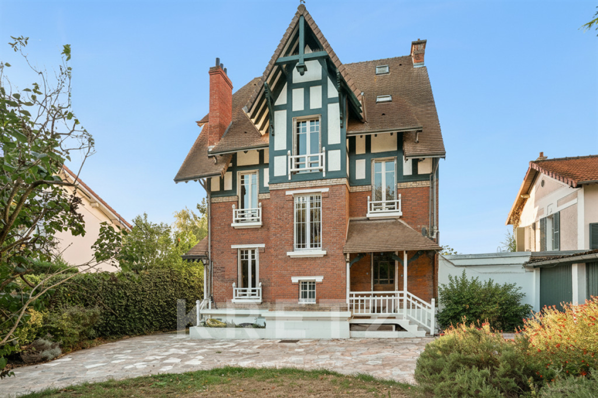 Maison de luxe à vendre à Saint-Cloud, 1 800 000 €, Photo 1