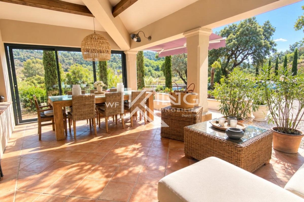 Maison de luxe à vendre à Sainte-Maxime, 757 000 €, Photo 2