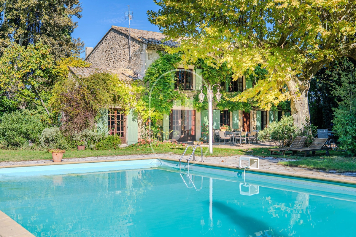 Maison de luxe à vendre à Noves, 850 000 €, Photo 1