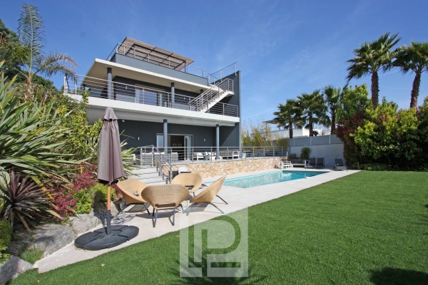 Maison de luxe à vendre à Cannes, 2 200 000 €, Photo 1