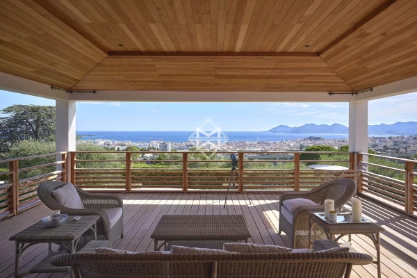 Maison de luxe à louer à Cannes, 35 000 €, Photo 1