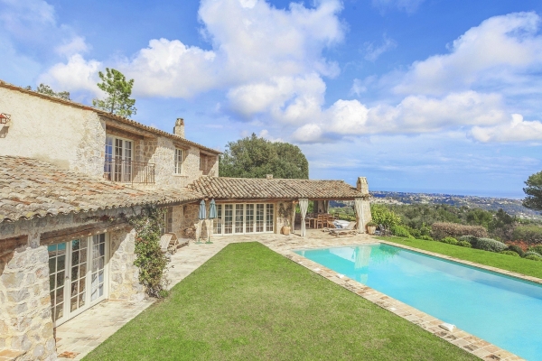 Maison de luxe à louer à Saint-Paul-de-Vence, 7 500 €, Photo 1
