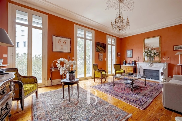 Maison de luxe à vendre à Bordeaux, 948 000 €, Photo 1