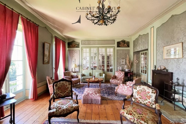 Maison de luxe à vendre à Saintes, 546 000 €, Photo 2
