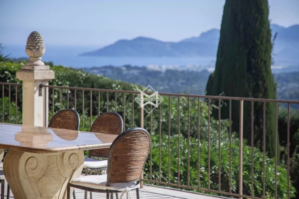 Luxury House for sale in Mougins, 3 900 000 €, Photo 2
