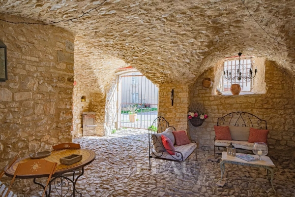 Luxury House for sale in Banon, 639 000 €, Photo 2