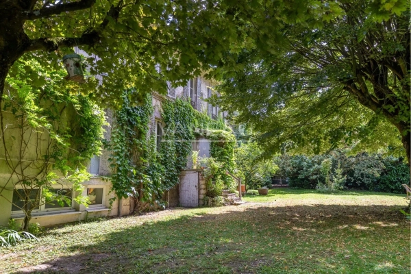 Maison de luxe à vendre à Bagneux, 1 590 000 €, Photo 2