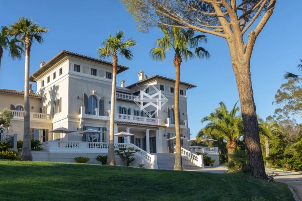 Maison de luxe à louer à La Croix-Valmer, 134 000 €, Photo 1