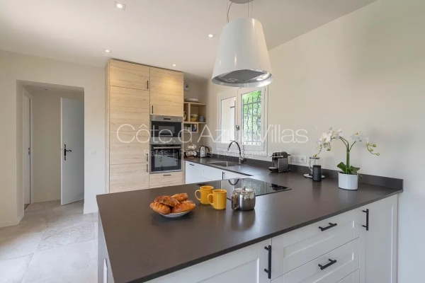 Luxury House for rental in Valbonne, 4 000 €, Photo 3