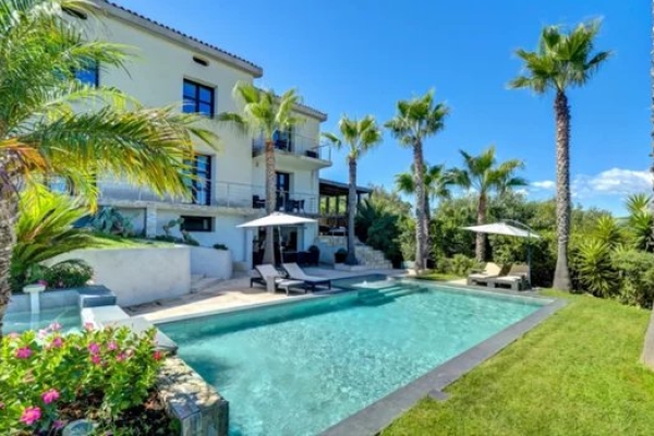Maison de luxe à louer à Cannes, 19 000 €, Photo 1
