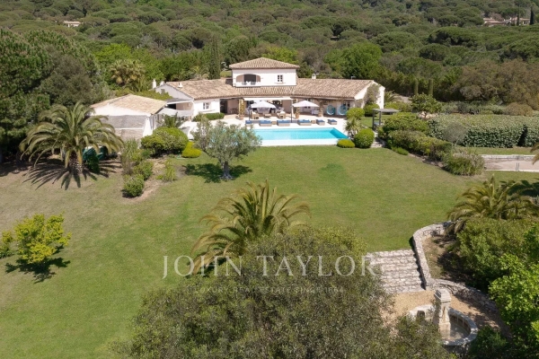 Maison de luxe à louer à Ramatuelle, 37 500 €, Photo 1