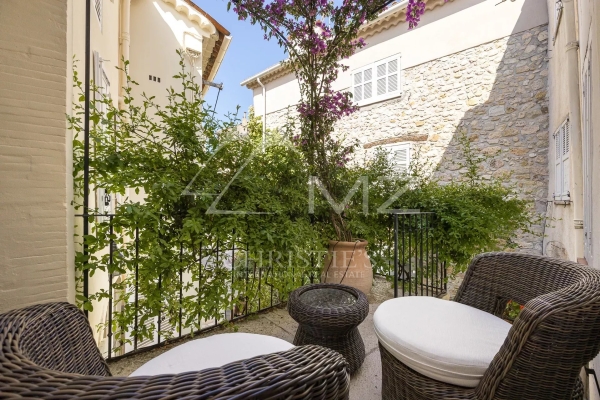 Maison de luxe à vendre à Mougins, 980 000 €, Photo 2