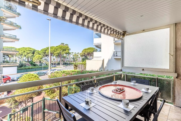 Appartement de luxe à louer à Cannes, 950 €, Photo 1
