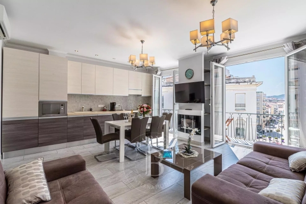 Appartement de luxe à louer à Cannes, 2 000 €, Photo 1