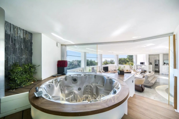 Luxury Apartment for sale in Roquebrune-Cap-Martin, 1 490 000 €, Photo 2