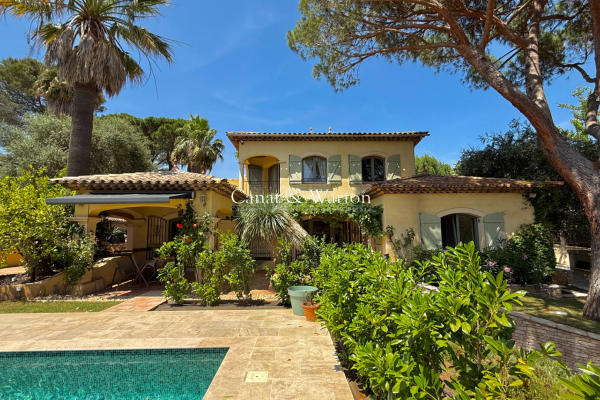 Maison de luxe à vendre à Saint-Raphaël, 1 222 000 €, Photo 1