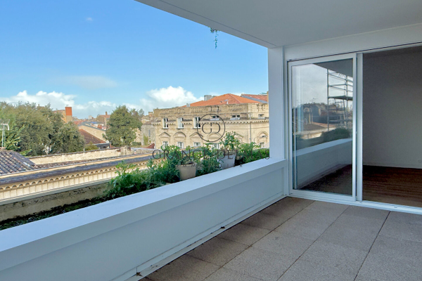 Luxury Apartment for sale in Bordeaux, 270 000 €, Photo 1
