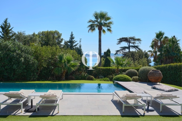 Luxury House for sale in Grimaud, 4 690 000 €, Photo 2