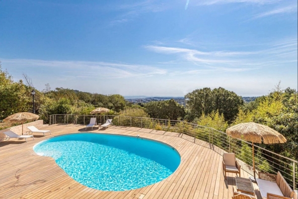 Luxury House for sale in Le Golfe Juan, 1 590 000 €, Photo 1