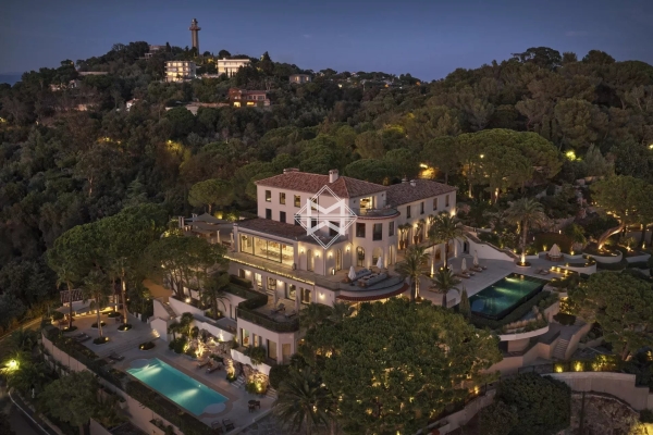 Maison de luxe à vendre à Cannes, 105 000 000 €, Photo 1