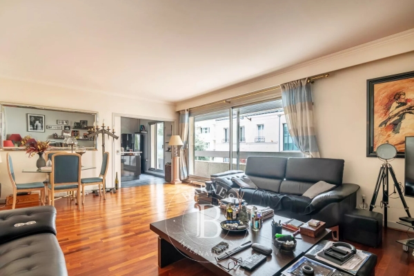 Luxury Apartment for sale in Neuilly-sur-Seine, 1 200 000 €, Photo 2
