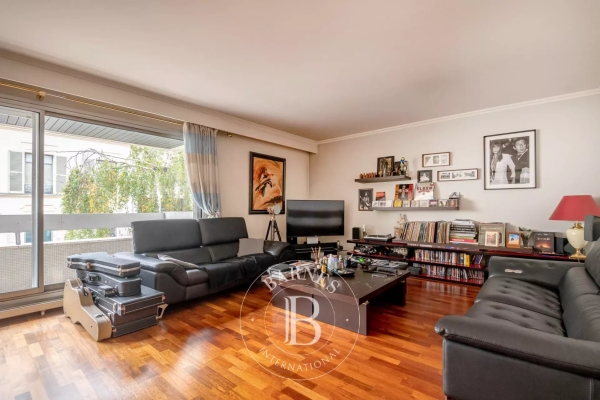 Luxury Apartment for sale in Neuilly-sur-Seine, 1 200 000 €, Photo 3