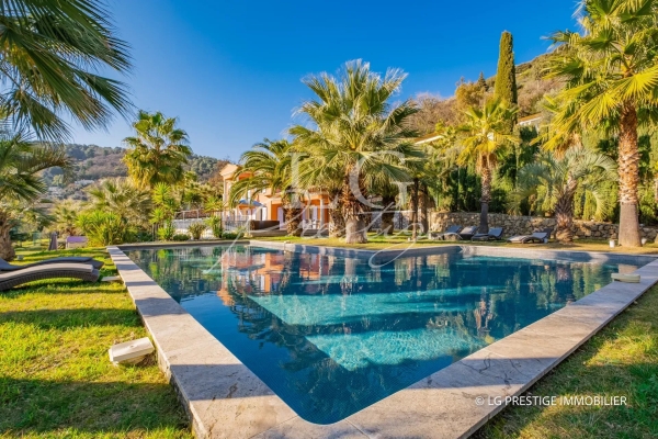 Maison de luxe à vendre à Grasse, 4 500 000 €, Photo 1