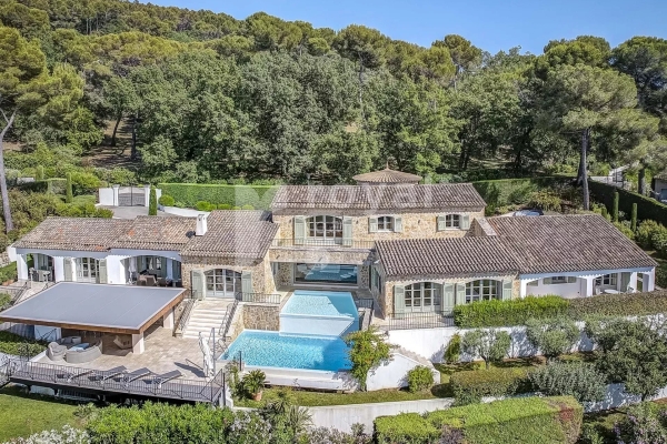 Maison de luxe à louer à Mougins, 0 €, Photo 1