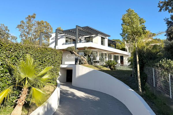 Maison de luxe à vendre à Saint-Raphaël, 2 190 000 €, Photo 1
