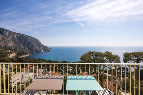 Luxury House for sale in Èze, 2 650 000 €, Photo 1
